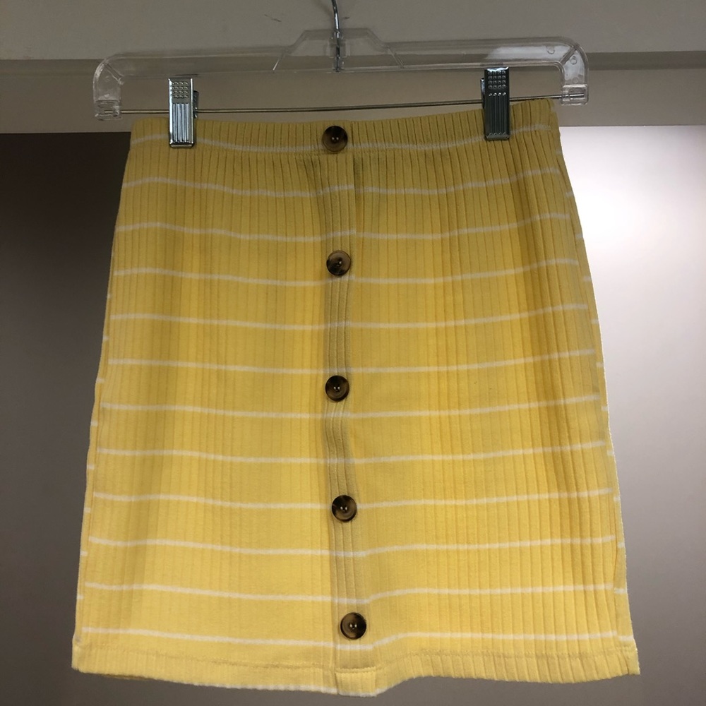 Forever 21 Perfect Summer Skirt Yellow Size Small
